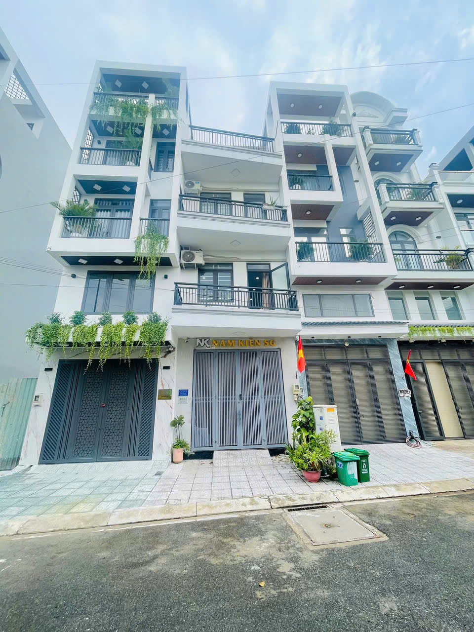 BÁN GẤP! NHÀ ĐẸP 4LAU, 5PN HẺM 8M THÔNG THẠNH XUÂN 22, QUẬN 12 - Ảnh chính