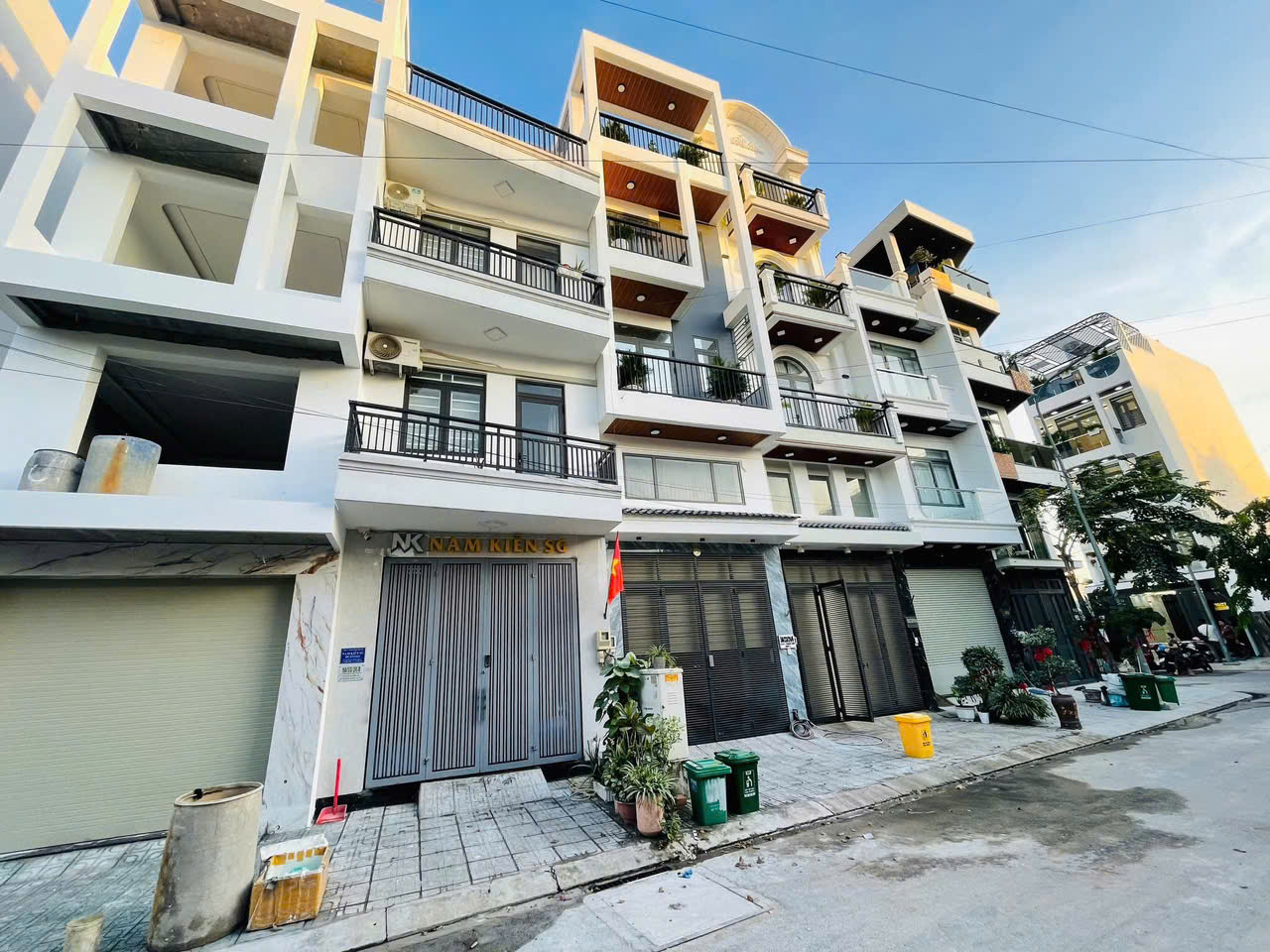 BÁN GẤP! NHÀ ĐẸP 4LAU, 5PN HẺM 8M THÔNG THẠNH XUÂN 22, QUẬN 12 - Ảnh 1
