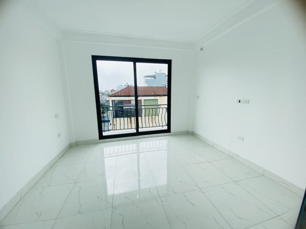 HIẾM-NHÀ ĐẸP-HOÀNG VĂN THÁI-4 TẦNG-NỘI THẤT-Ô TÔ GẦN GIÁ 6,68 TỶ - Ảnh 4