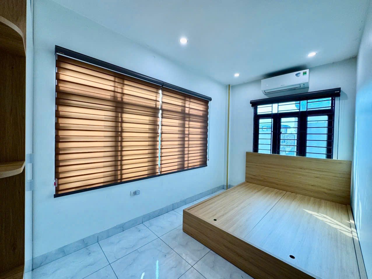 Bán nhà đẹp Triều Khúc 36mx 4 tầng, 2 thoáng, gần ô tô, 6 tỷ 7 - Ảnh chính