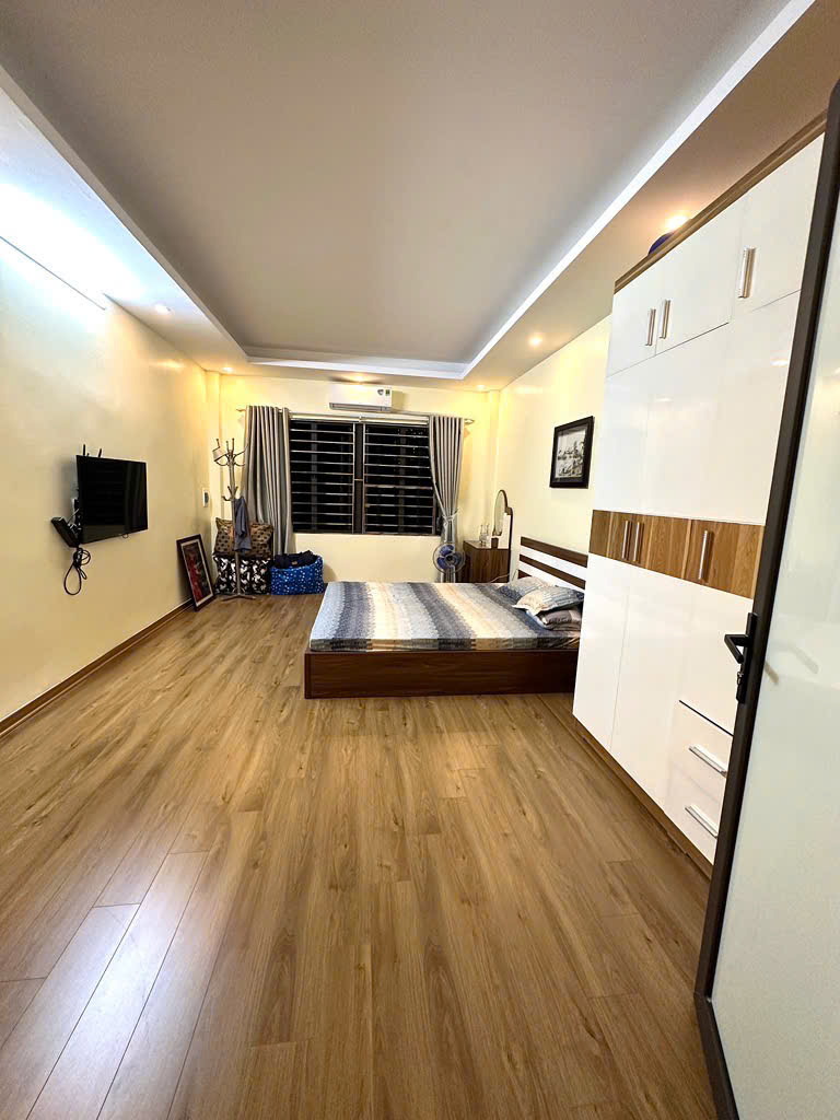 Bán Nhà Đại Đồng Vĩnh Hưng 38m 5 Tầng 4 Phòng Tặng Hết Nội Thất Sổ Đỏ - Ảnh 2