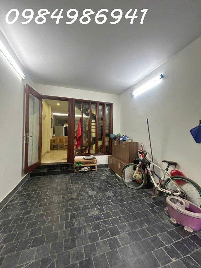 BÁN NHÀ TẠI THANH XUÂN, HÀ NỘI - LIÊN HỆ SĐT/ZALO:  0984986941 ( Mr Hương ) - Ảnh chính