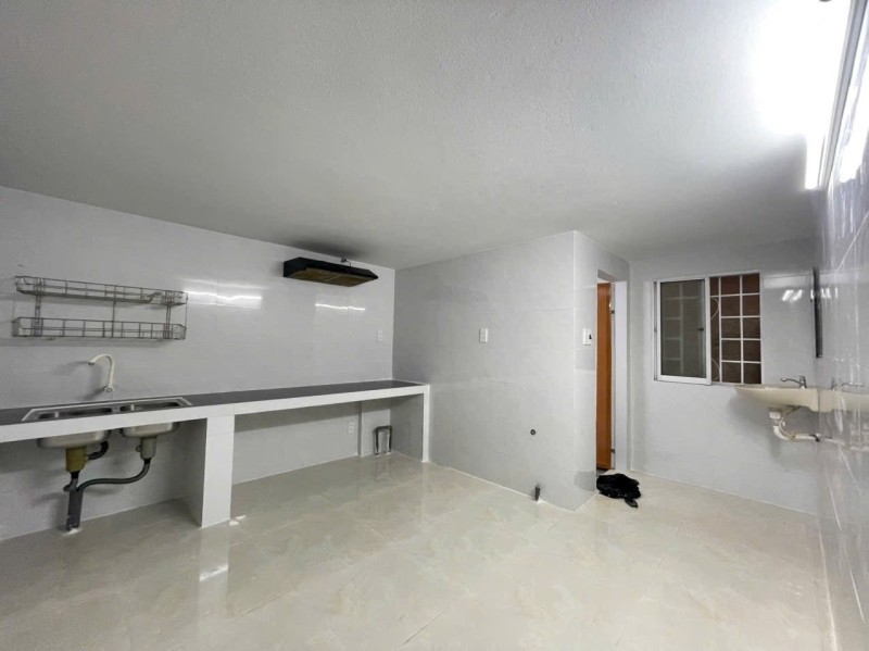 ► Nhà sát Đinh Công Trứ, Ô tô đậu 30m, gần Biển Mân Thái, ~70m2, Gác đúc sạch, nhỉnh 3 tỷ - Ảnh 3