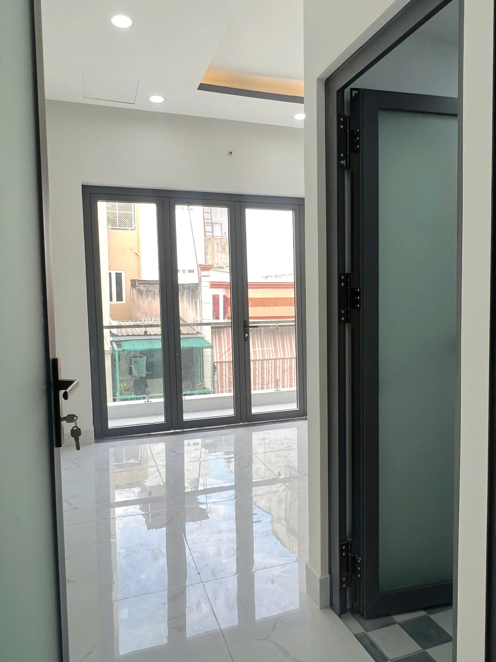 Nhà mởi HXH 5m 2lầu/4PN/5WC Số 9/ Âu Dương Lân P3Q8 - Ảnh 3
