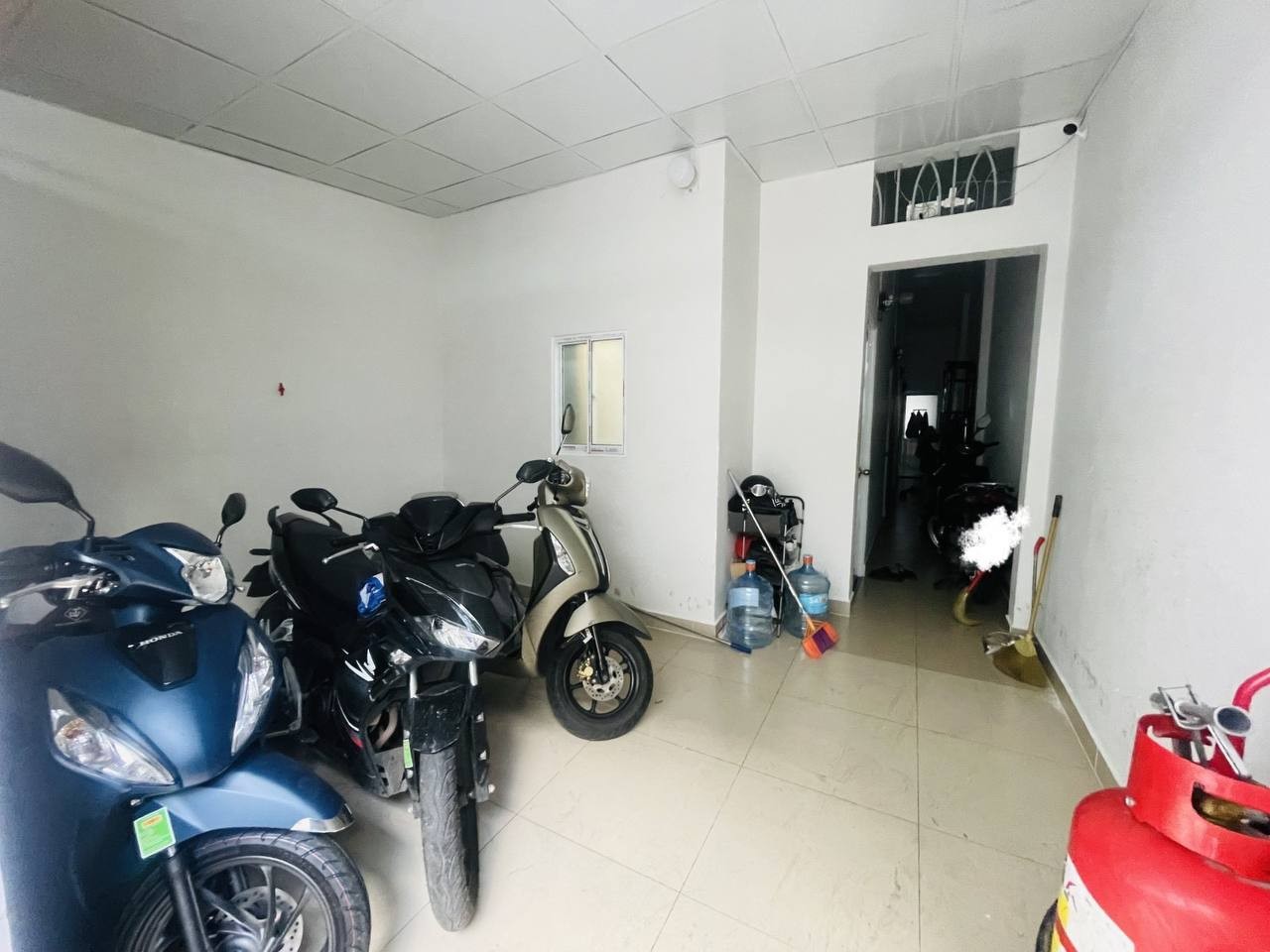 Bán nhà 75m2 - Hẻm thông xe hơi Đường Nguyễn Sơn, Quận Tân Phú - Ảnh 1