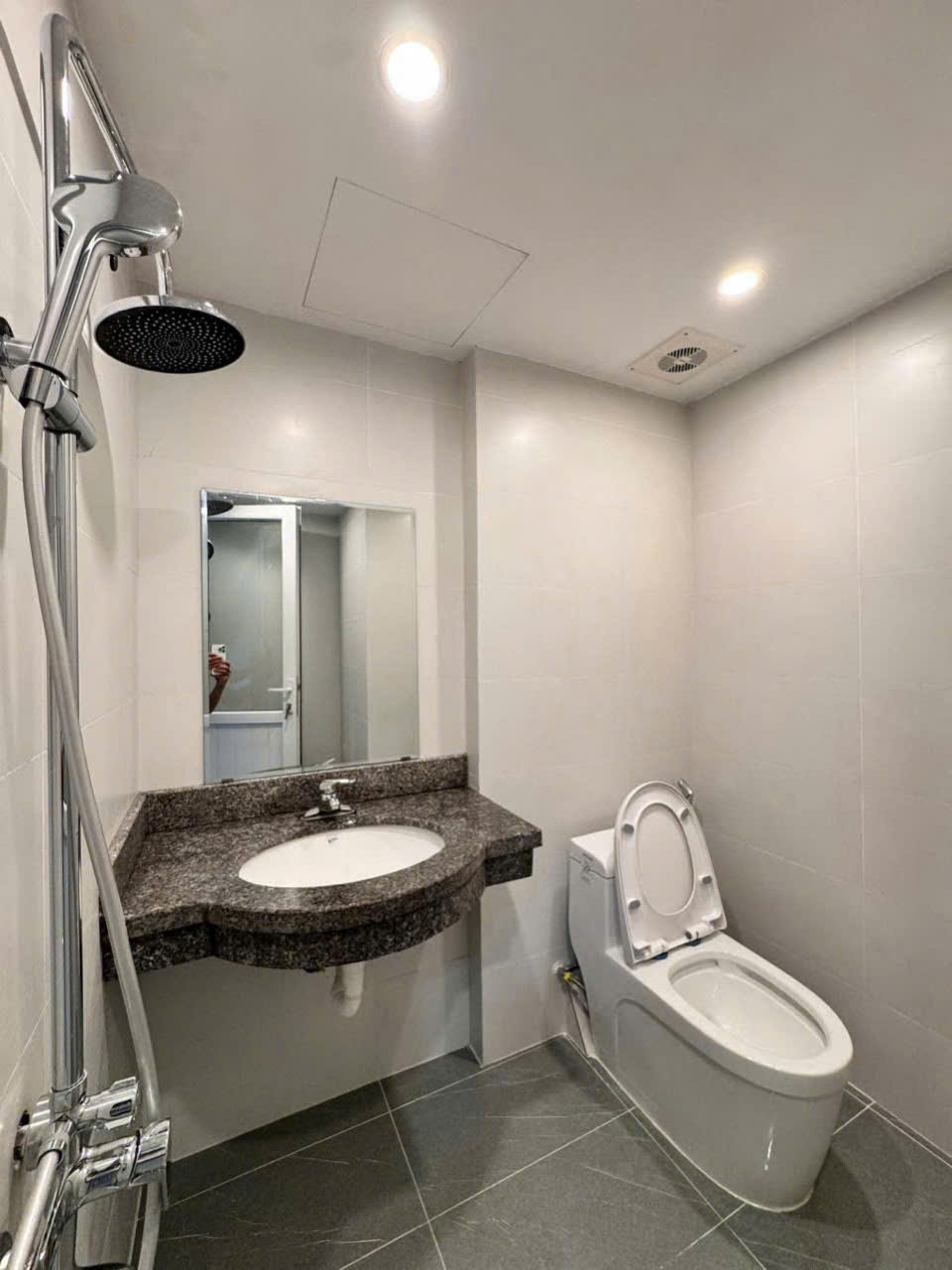 CÔ TÔI CẦN CHUYỂN NHƯỢNG LẠI CĂN NHÀ MẶT PHỐ LÊ LAI 50M2_4T KHU VỰC KINH DOANH SẦM UẤT - Ảnh 4