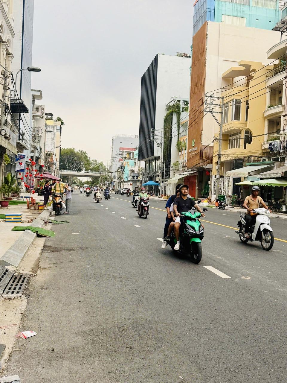 **Bán nhà mặt tiền đường C1, phường 13, Tân Bình; (4,2*12) cổng ga T3 - Ảnh 4