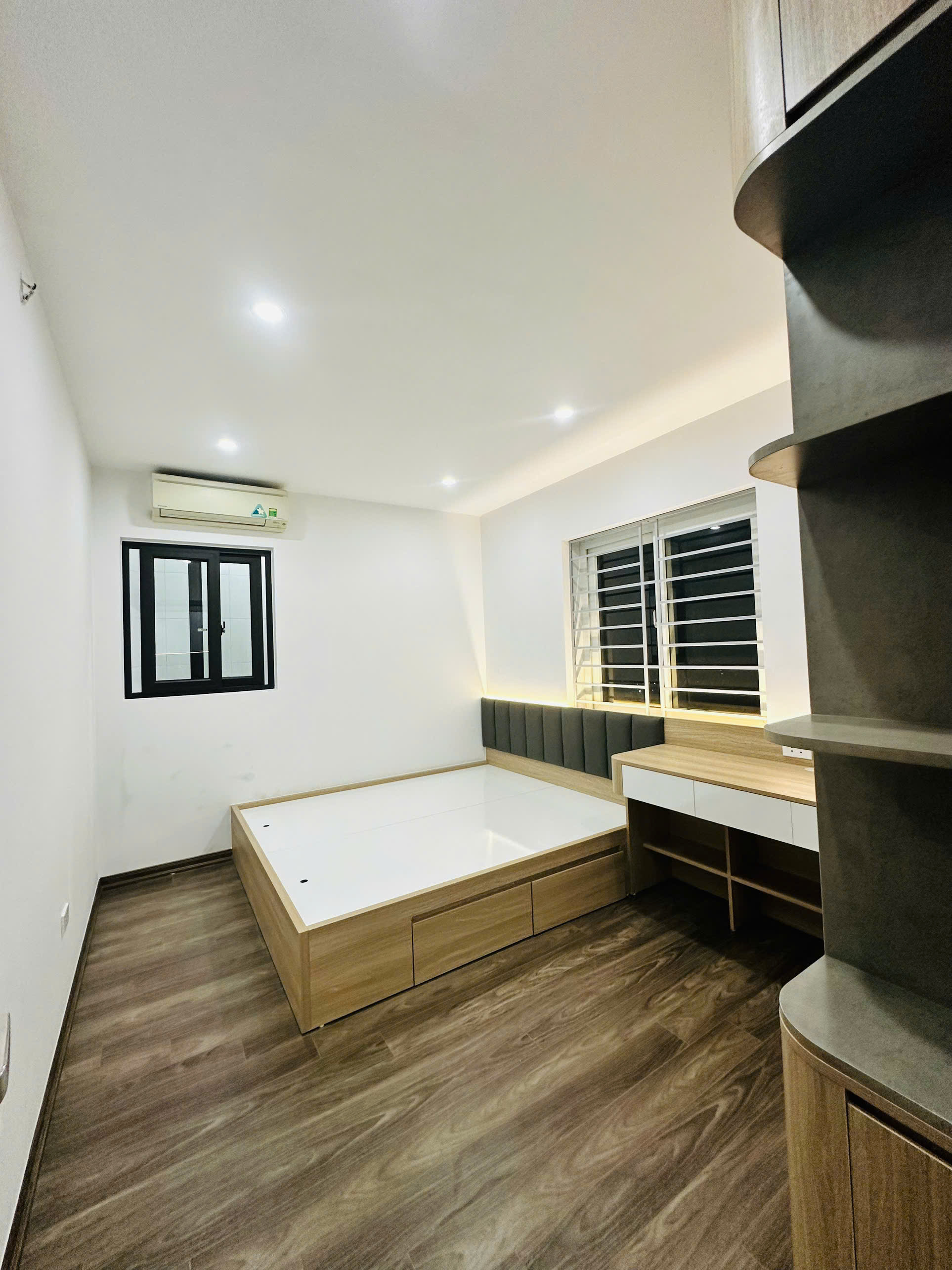 Bán căn hộ chung cư Vật tư Du Lịch tại đường Trần Thủ Độ, Q. Hoàng Mai, 63m2 x 2 ngủ giá 3 tỷ 800 - Ảnh 3