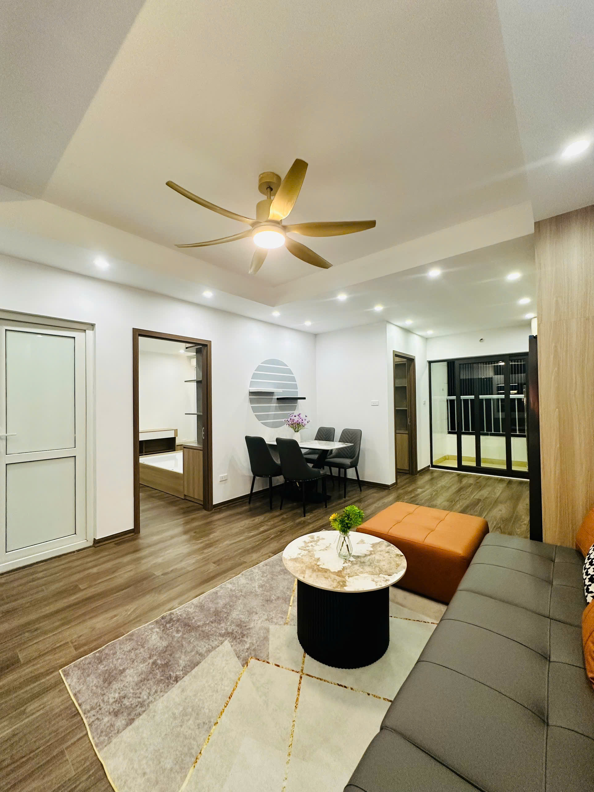 Bán căn hộ chung cư Vật tư Du Lịch tại đường Trần Thủ Độ, Q. Hoàng Mai, 63m2 x 2 ngủ giá 3 tỷ 800 - Ảnh chính