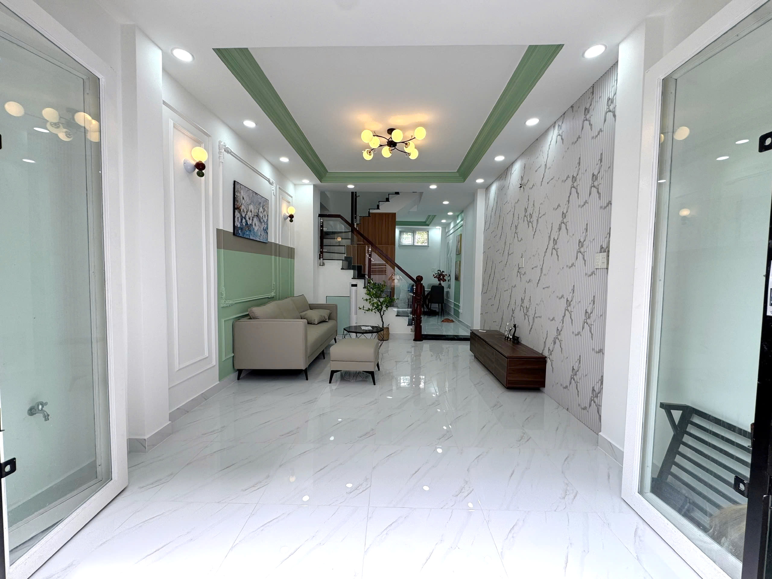 Nhà mới 3 tầng hẻm 314 Âu Dương Lân P3Q8 . Giá: 5.8 tỷ TL - Ảnh chính