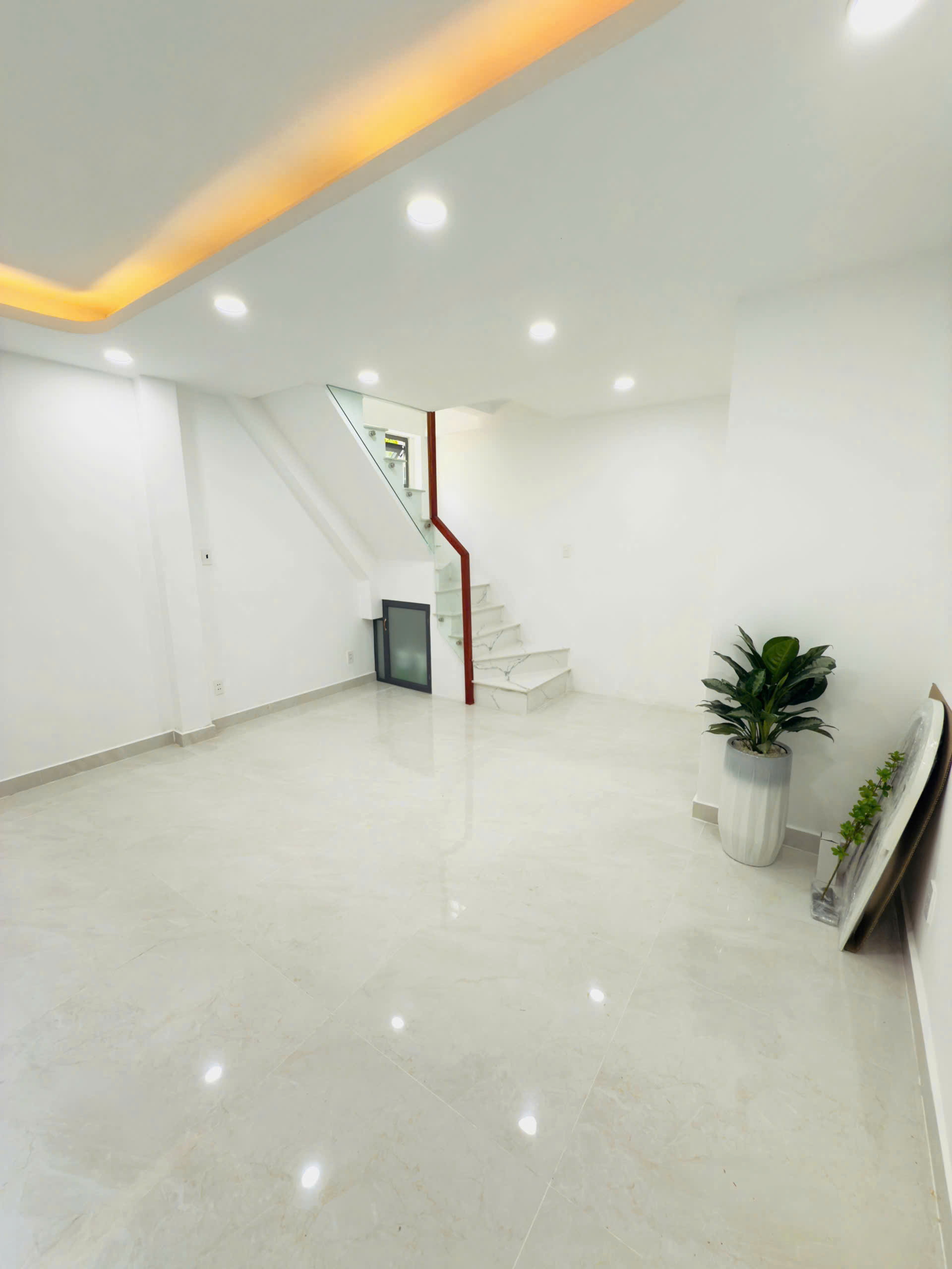 Nhà mới 4 tầng hẻm thẳng sát mặt tiền Hưng Phú P9Q8. Giá 4,68 tỷ TL - Ảnh chính