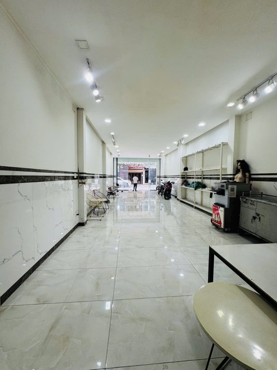 Bán Gấp nhà mặt tiền Đ số 20 BHH nhựa 12m thông 100m2,3 Tầng Nhỉnh 15 tỷ - Ảnh 2