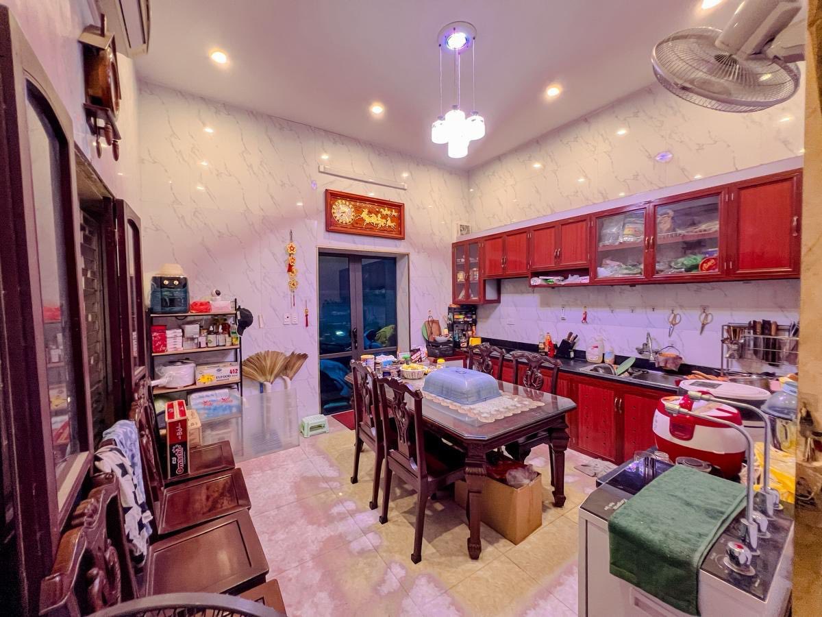 Bán nhà mặt phố Đại La, 90m2, mặt tiền 4m, 34.5 tỷ, vỉa hè rộng, ô tô 2 chiều, kinh doanh đỉnh - Ảnh chính
