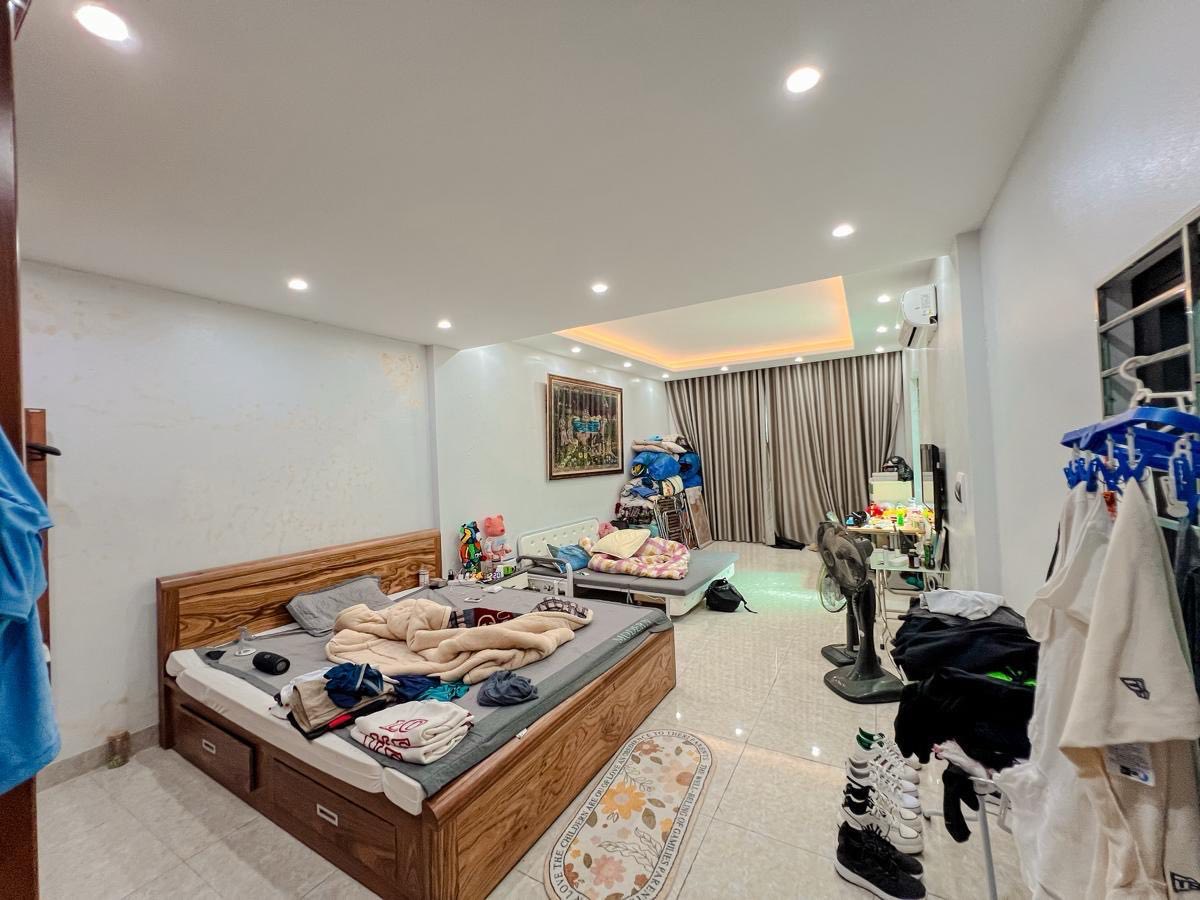 Bán nhà mặt phố Đại La, 90m2, mặt tiền 4m, 34.5 tỷ, vỉa hè rộng, ô tô 2 chiều, kinh doanh đỉnh - Ảnh 2