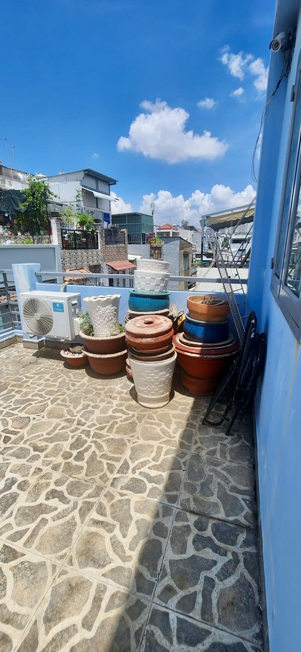 BÁN NHÀ TÔN ĐẢN  LIỀN KỀ PHỐ ẨM THỰC VĨNH KHÁNH - TƯƠNG LAI 2 MẶT TIỀN LỚN - CÓ BỀ NGANG LỚN -QUA - Ảnh 3