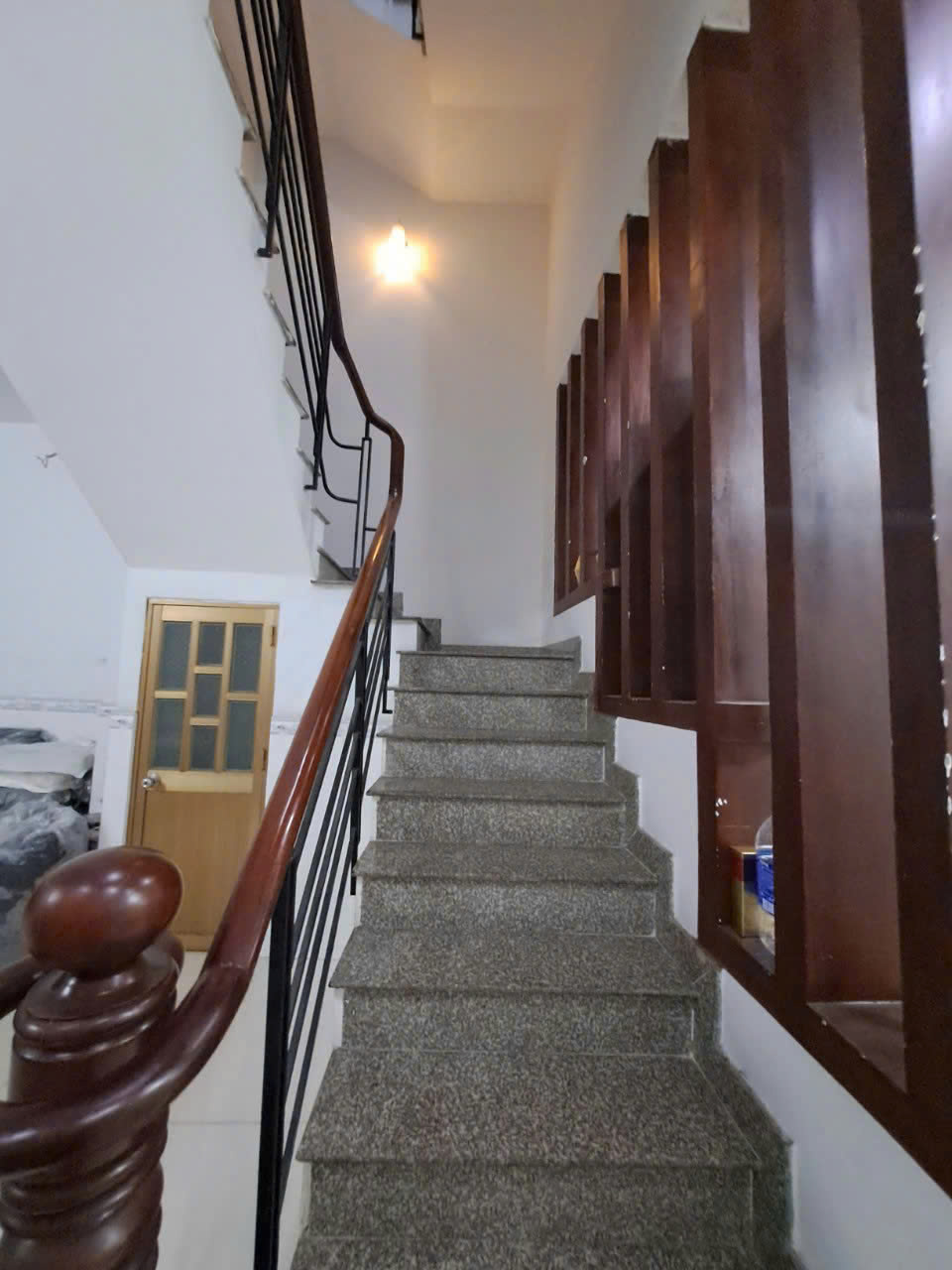 GIÁ TỐT – CHO THUÊ VĂN PHÒNG TẦNG 1 – 80m2 – GIÁ CHỈ 9,5 TRIỆU/THÁNG – QUẬN TÂN BÌNH – TP HỒ CHÍ - Ảnh 2