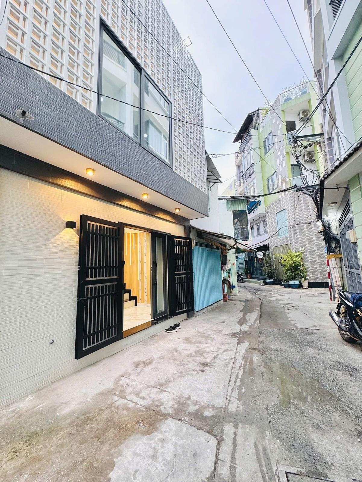 Bán nhà đẹp Phú Nhuận dưới 4 TỶ - NGANG 5M - HXH - 3 tầng - Ảnh 1