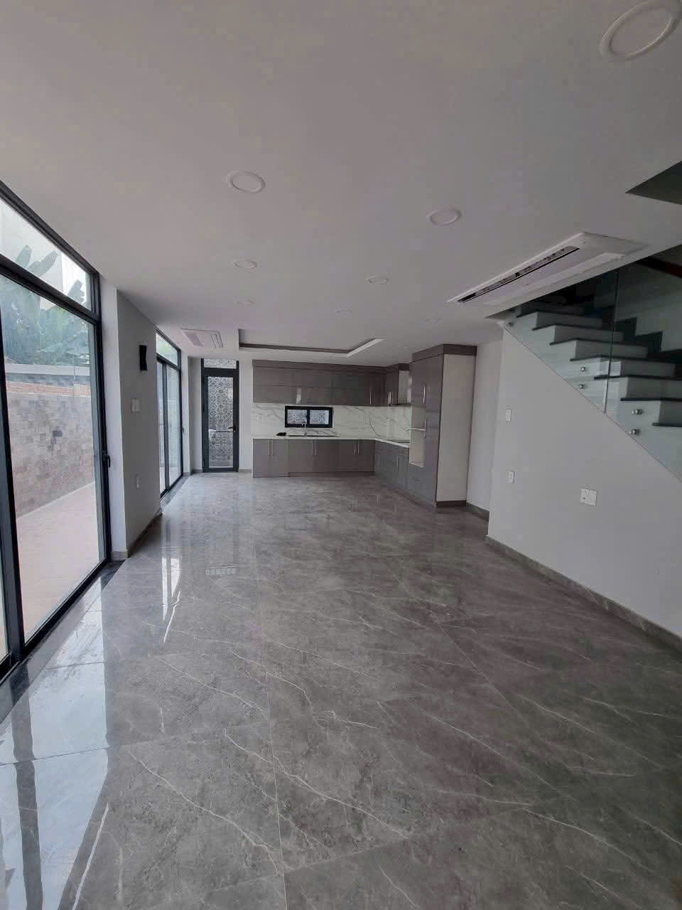 BIỆT THỰ HẦM, 3 LẦU (7x20) MT NGUYỄN THỊ BÚP, Q.12 – KDC HIỆP THÀNH CITY - Ảnh 2