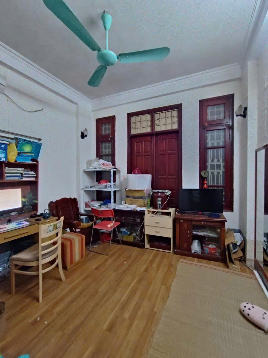BÁN NHÀ KIM GIANG - GẦN PHỐ - Diện tích 38m2 4 tầng mặt tiền 3.7m Giá 7.9 tỷ - Ảnh chính