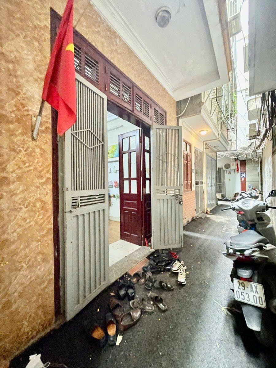 BÁN NHÀ KIM GIANG - GẦN PHỐ - Diện tích 38m2 4 tầng mặt tiền 3.7m Giá 7.9 tỷ - Ảnh 3