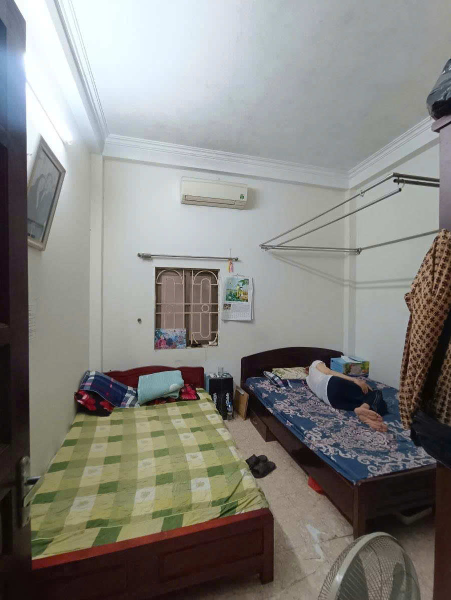 BÁN NHÀ KIM GIANG - GẦN PHỐ - Diện tích 38m2 4 tầng mặt tiền 3.7m Giá 7.9 tỷ - Ảnh 2