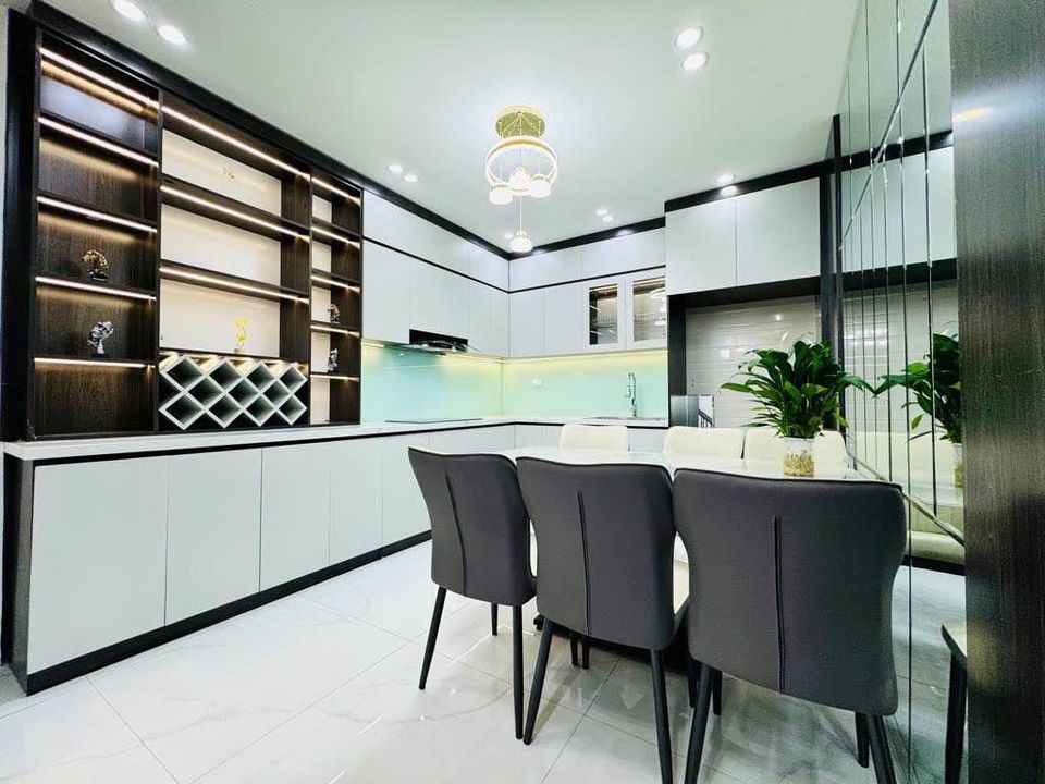 BÁN NHÀ MƠI PHỐ KIM NGƯU 6 TẦNG 40M2 GIÁ 10 TỶ - Ảnh 1
