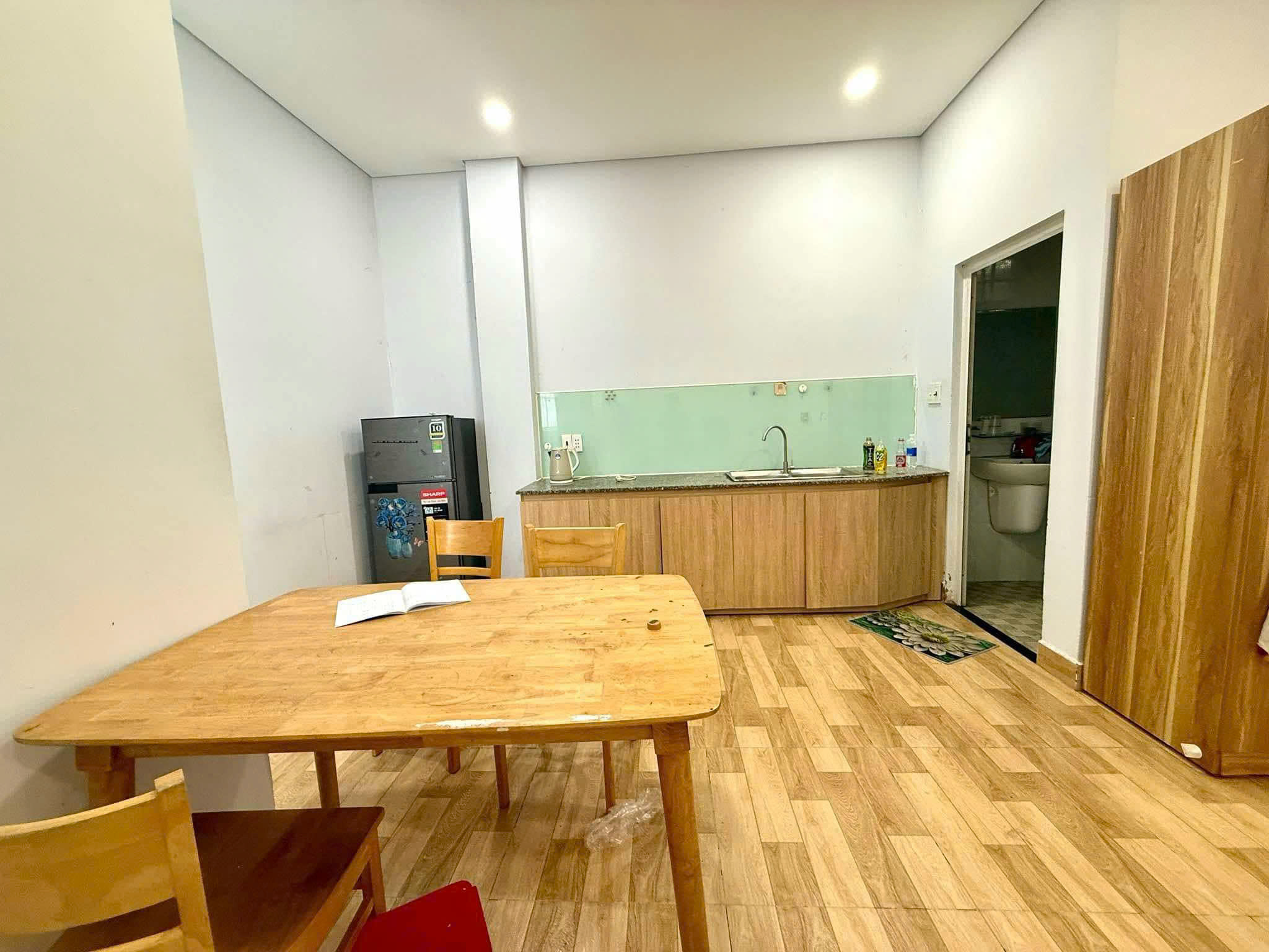Bán nhà 2 Mặt tiền Hẻm Điện Biên Phủ - gần Nguyễn Hữu Cảnh. 4/5,6x15m, 3T, 11,5 tỷ. - Ảnh 1