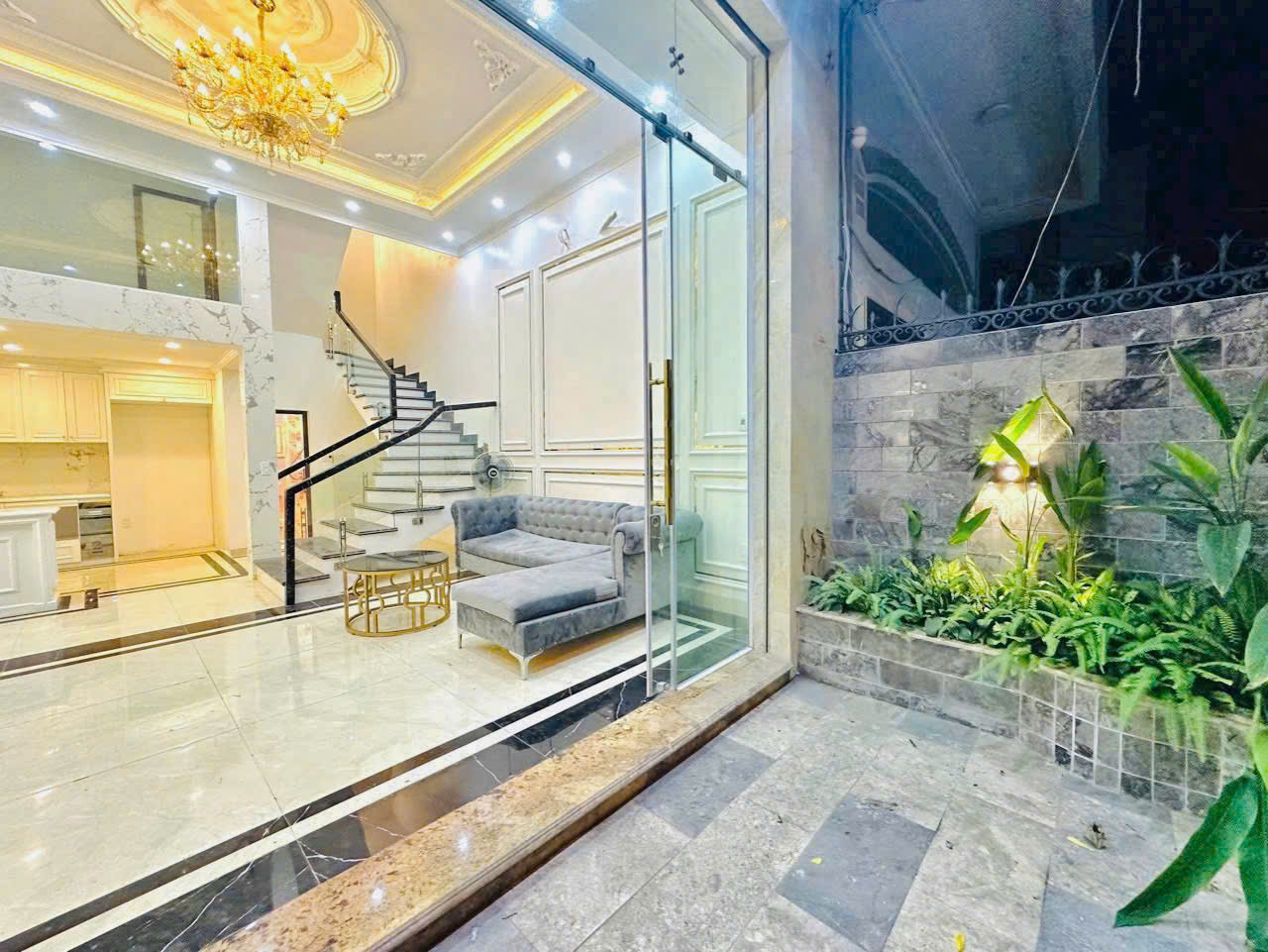 Nhà mặt ngõ thông tuyến 2 Thiên Lôi, 51m 3.5 tầng, sân cổng riêng, Giá 3.55 tỉ - Ảnh 2