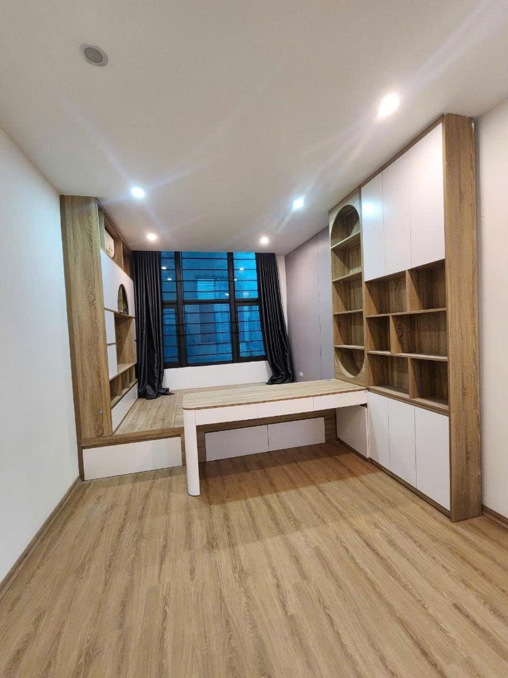 Bán nhà Khương Trung, Gần hồ Đầm Hồng, 2 mặt thoáng, 45m2, 7.4 tỷ. - Ảnh chính