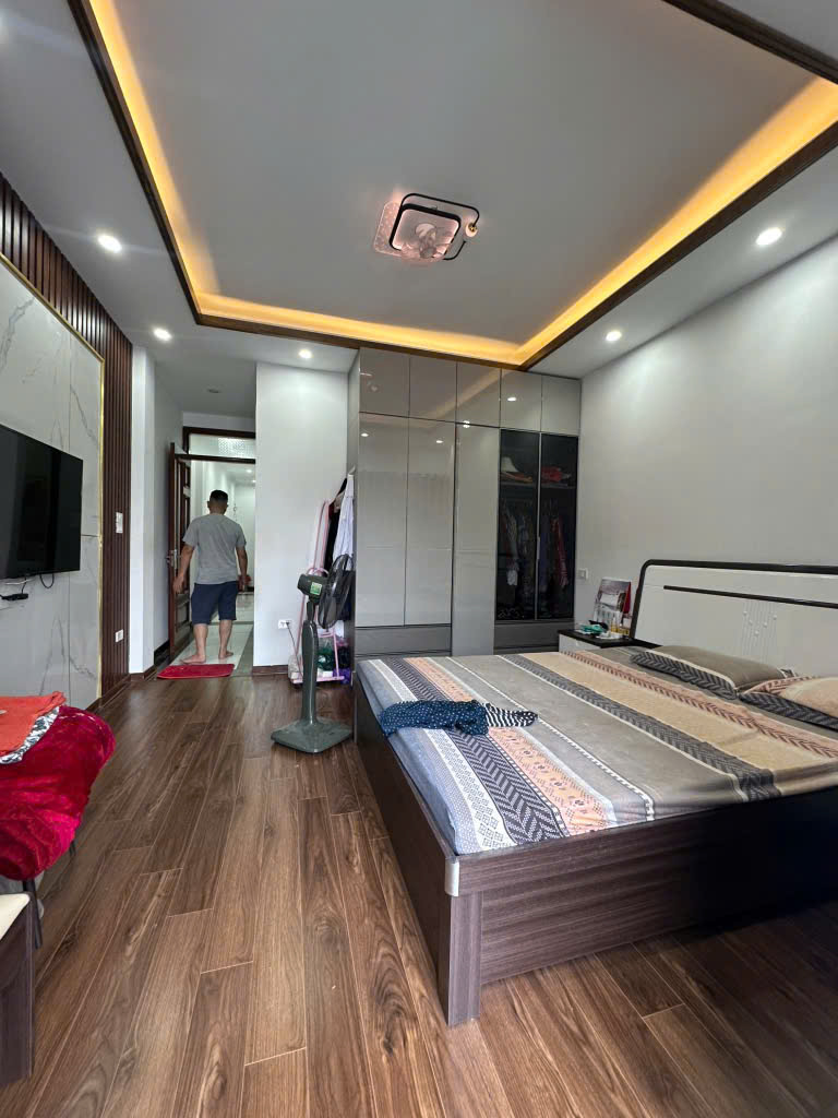 HIẾM NGUYỄN KHOÁI, HOÀNG MAI, Ô TÔ TẢI ĐỖ CỬA VÀO NHÀ, SIÊU RỘNG, THANG MÁY 145M 4T, CHỈ 17 TỶ - Ảnh 1