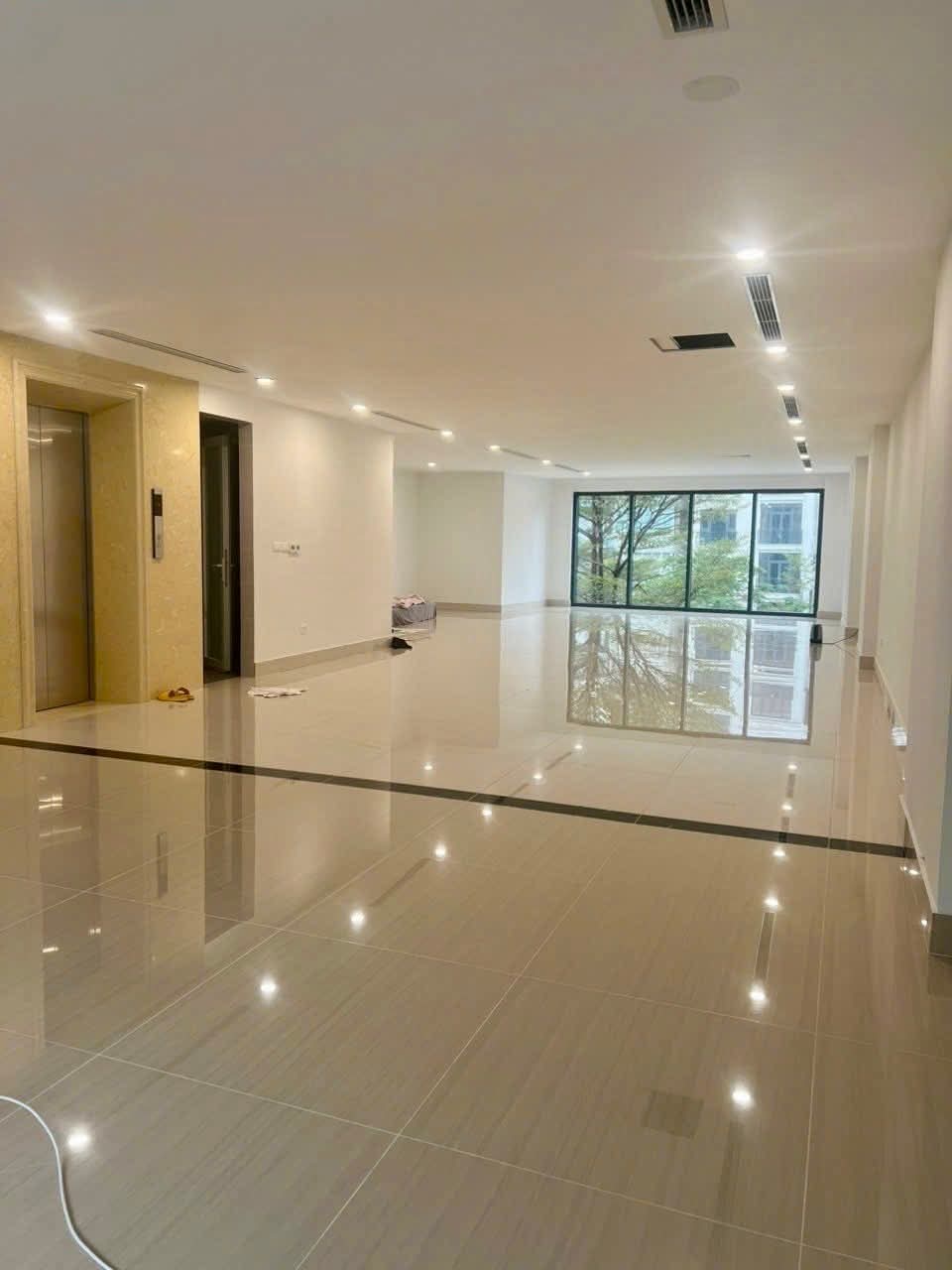BÁN NHÀ MẶT PHỐ XÃ ĐÀN ĐỐNG ĐA - VỊ TRÍ KINH DOANH ĐẮC ĐỊA - 9 TẦNG - DT 147M2 GIÁ 170 TỶ - Ảnh 2