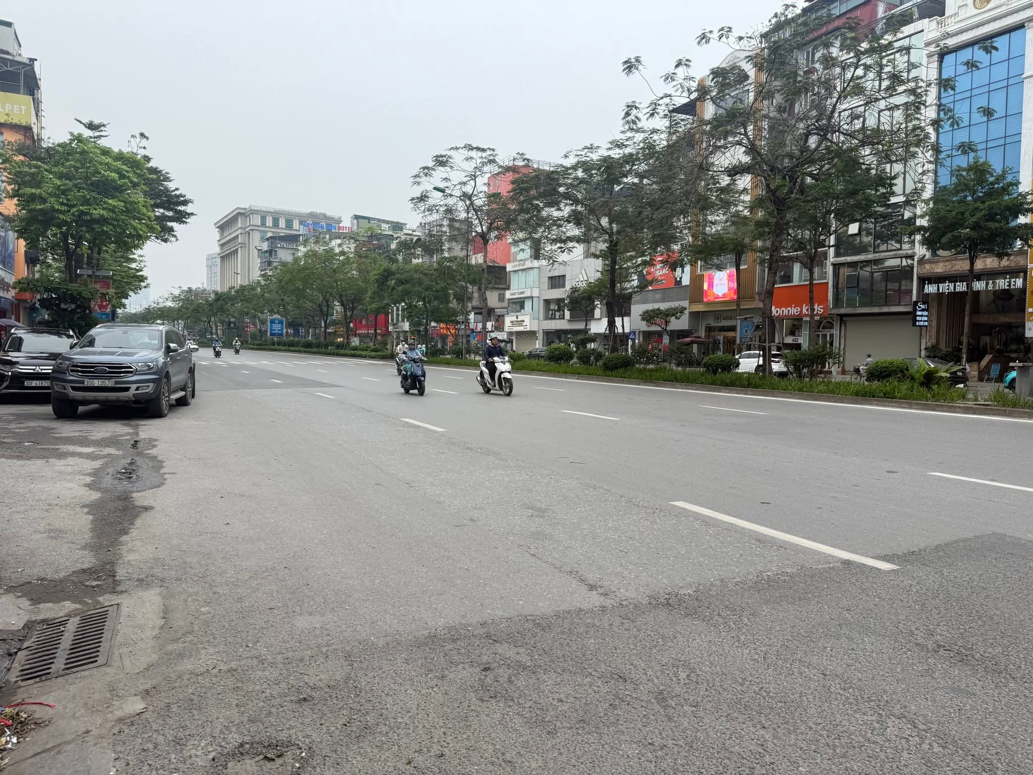 BÁN NHÀ MẶT PHỐ XÃ ĐÀN ĐỐNG ĐA - VỊ TRÍ KINH DOANH ĐẮC ĐỊA - 9 TẦNG - DT 147M2 GIÁ 170 TỶ - Ảnh chính
