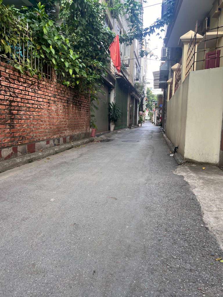 Bán nhà C4 ở Việt Hưng Long Biên cách 1 nhà ra mặt đường oto tránh diện tích 35m, 4 tỷ 9 - Ảnh 1