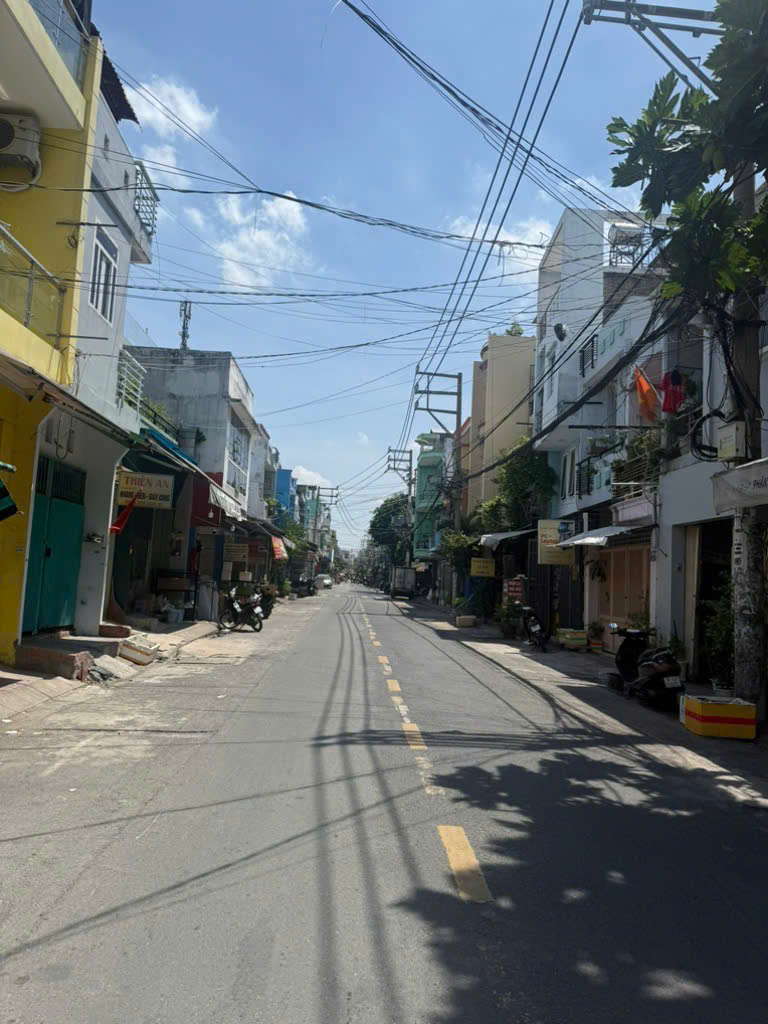 NHÀ 2 TẦNG ĐẸP GIÁ TỐT - XE HƠI VÀO TẬN NƠI 🚗- GẦN NGÃ TƯ 4 XÃ – GIÁP TÂN PHÚ – 4TY45 - Ảnh chính