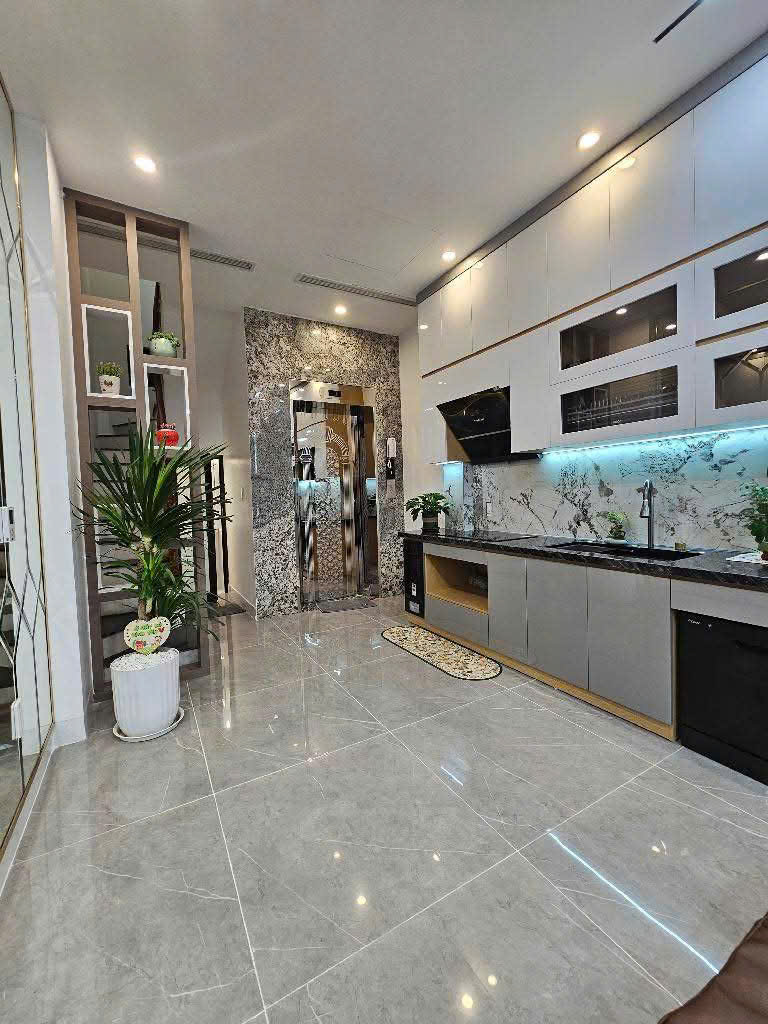 Trung tâm quận Hoàng Mai - gần hồ Đền Lừ - 38m - 5 tầng –sẵn sổ đỏ, nội thất - Ảnh 2