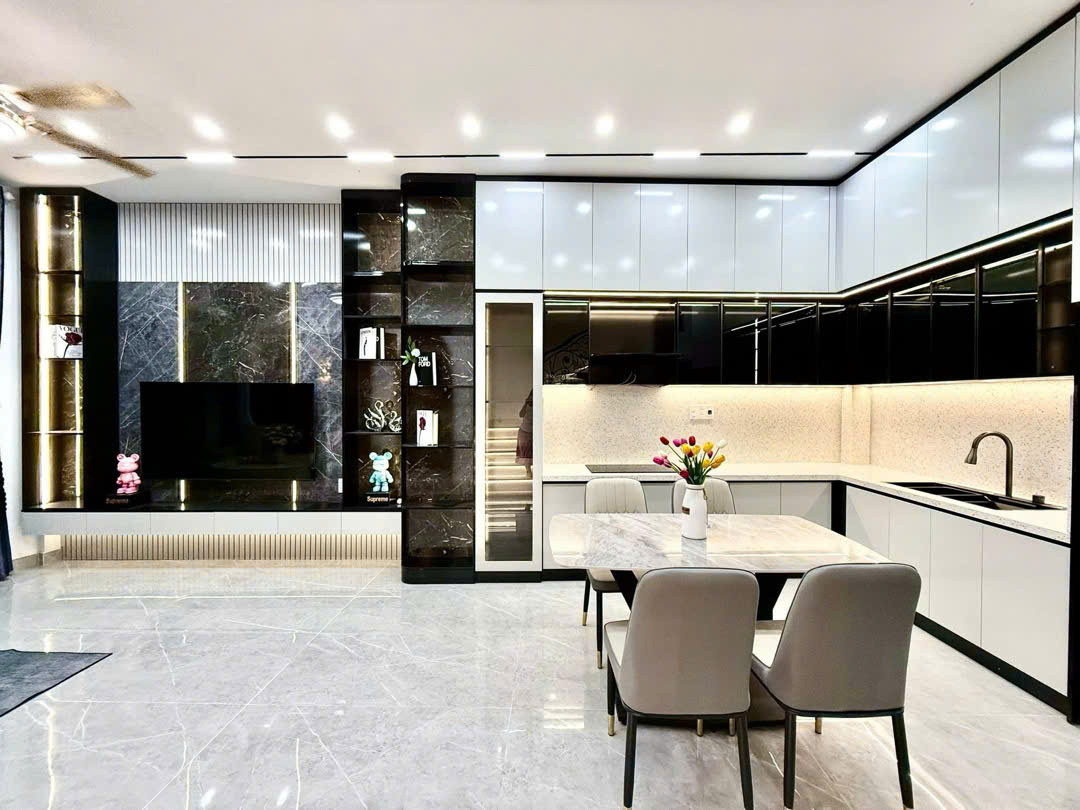🏡 "SIÊU PHẨM 3 TẦNG LÊ DUẨN - FULL NỘI THẤT XỊN, ĐANG CHO THUÊ 144TR/NĂM, CHỈ 3.95 TỶ!" ✨ - Ảnh 1