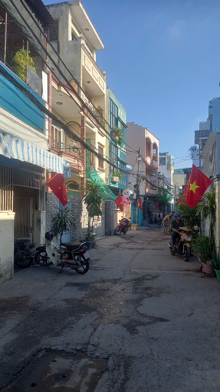 CẦN TIỀN BÁN GẤP NHÀ HOÀI THANH [P14, Q8] DT: 83M2 (4.3X 2OM) 2T, 5PN CHỈ 7 TỶ ĐƯỜNG TRƯỚC NHÀ RỘNG - Ảnh 3