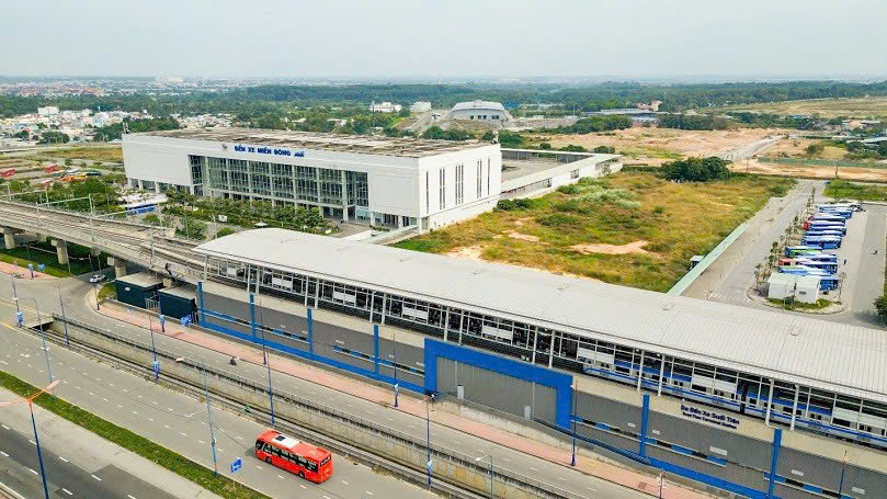CHÍNH CHỦ CẦN BÁN LÔ ĐẤT VỊ TRÍ ĐẮC ĐỊA - MẶT TIỀN ĐƯỜNG HOÀNG HỮU NAM Tp Thủ Đức, TPHCM - Ảnh 1