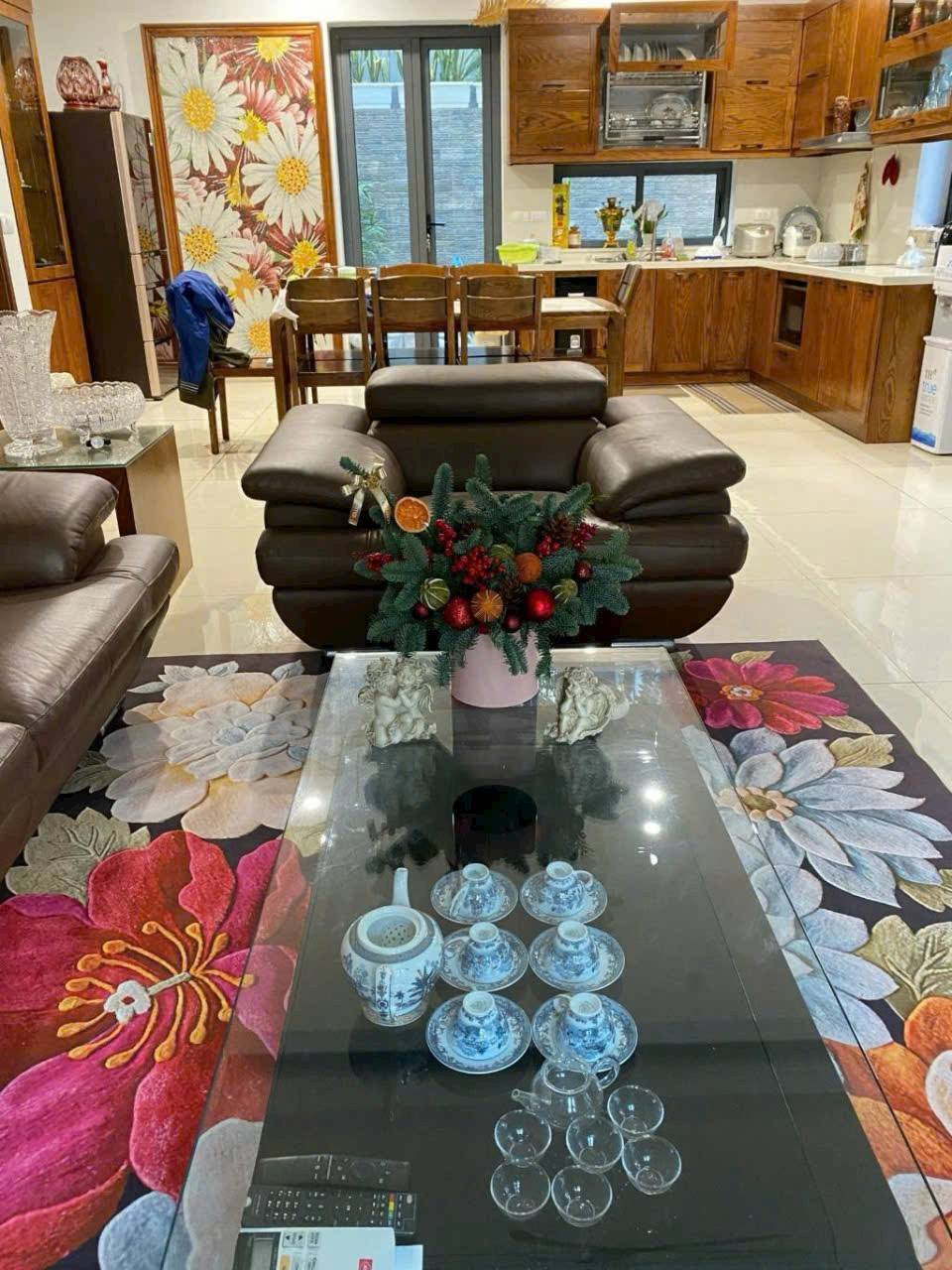 Bán nhà mặt phố Q Cầu Giấy, 2 mặt thoáng, 50m chỉ 23 tỷ - Ảnh 3