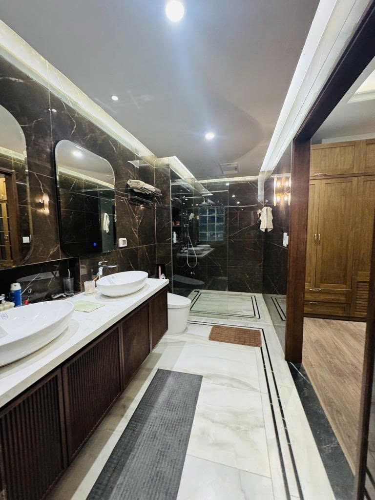 Bán nhà Đào Tấn, biệt thự VIP, ở sướng, 30m ra phố, 110m MT6m chỉ 20.5 tỷ - Ảnh 2