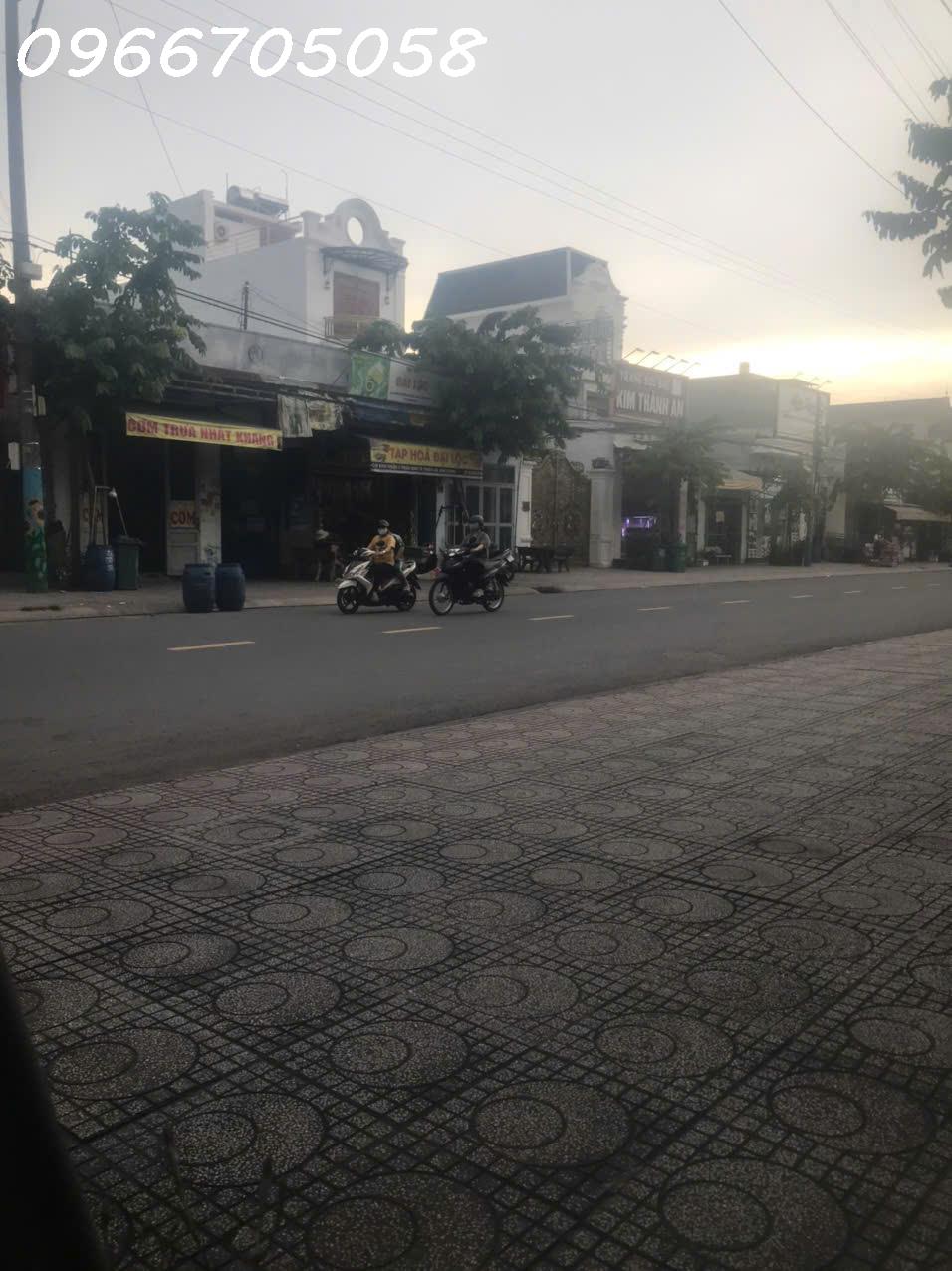 Sang gấp mặt bằng đang kinh doanh quán phở tại Đường D8, Thuận Giao , Thuận An, Bình Dương - Ảnh 1