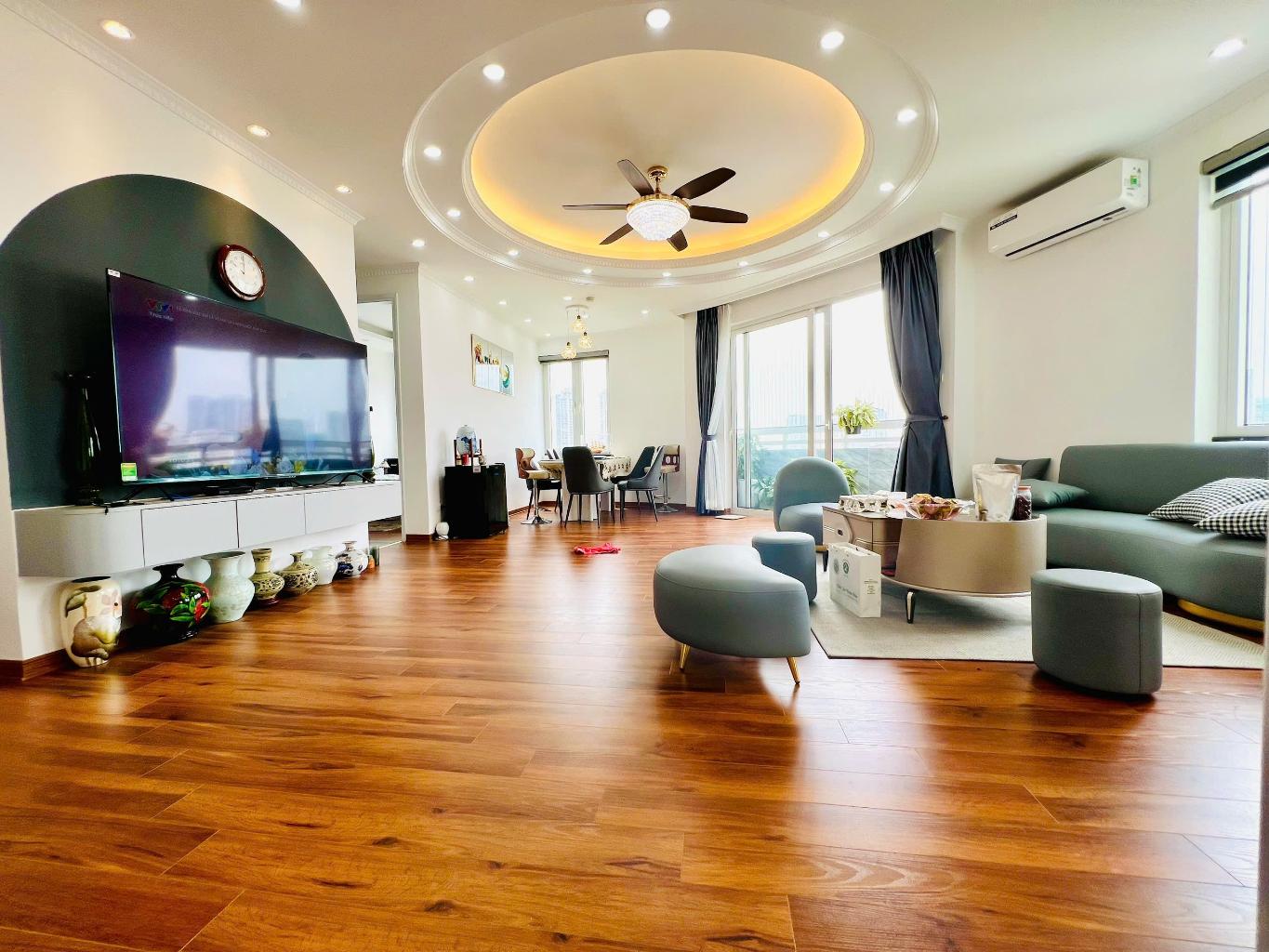 Siêu phẩm Nguyễn Chí Thanh, lô góc 105m chỉ 8,68 tỷ, sống gữa phố vàng, thoáng từng Cm không khí - Ảnh 3