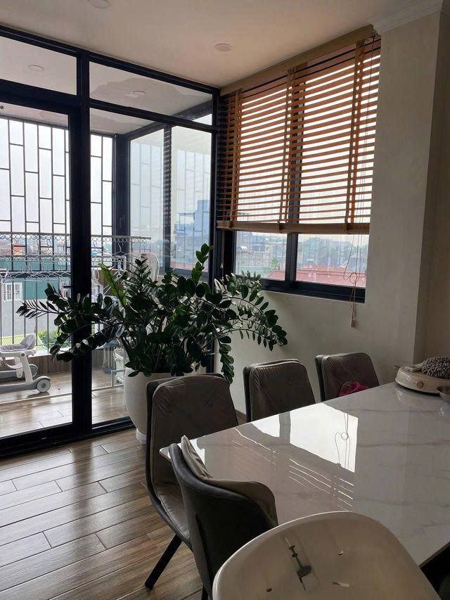 BÁN NHÀ DÂN XÂY PHỐ NGUYỄN SƠN 45m,6 tầng,thang máy,gara,full NT,ngõ thông,hơn 14 tỷ - Ảnh 1