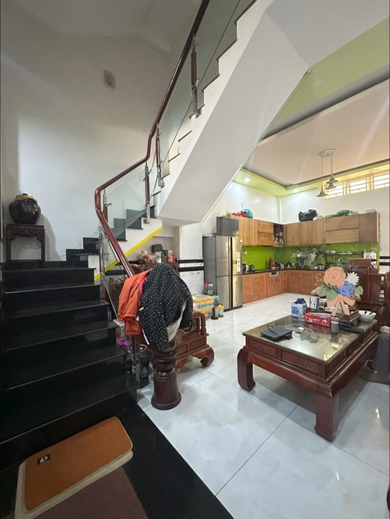 Bán nhà mặt phố Thủ Đức, 105m2, 4 tầng, 15.1 tỷ, sổ hồng - Ảnh 2