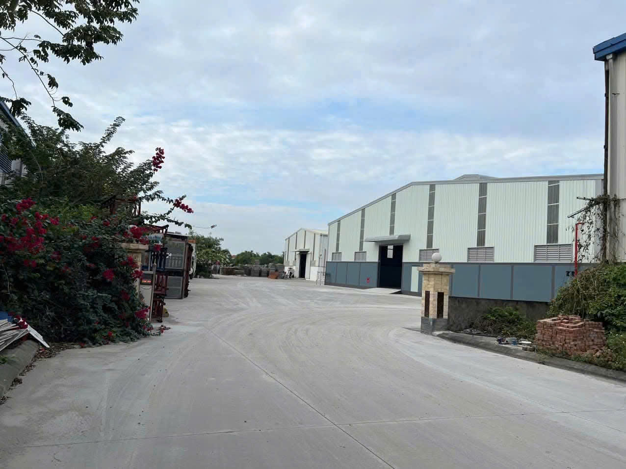 cho thuê nhà xưởng khu vực Mĩ Hào- Hưng Yên vị trí cách mặt đường QL5, chỉ 90m- diện tích khu đất - Ảnh 1