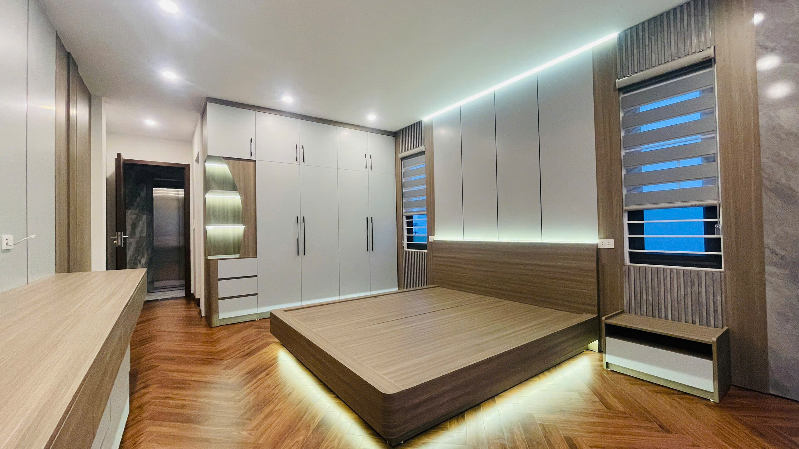 MẶT NGÕ GIÁP NHẤT - 40M – 8 TẦNG THANG MÁY – Ô TÔ ĐỖ CỬA – KINH DOANH VĂN PHÒNG – GIÁ 13.2 TỶ lh - Ảnh chính