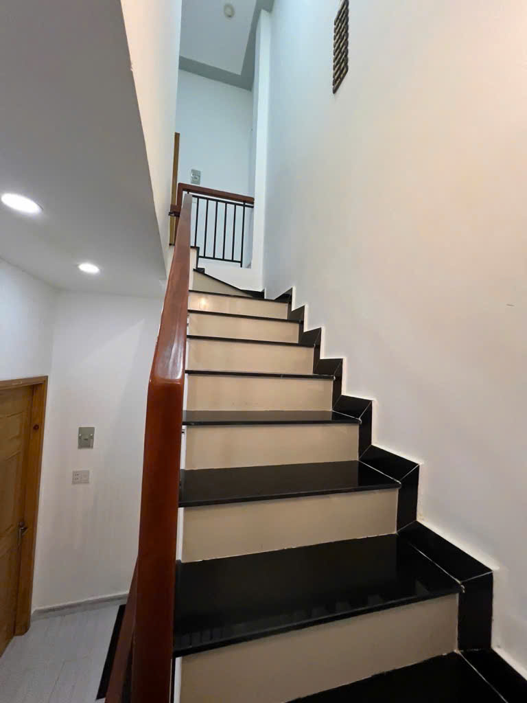 Bán Nhà Phố Đường Âu Dương Lân Phường 3 Quận 8 - Ảnh 2