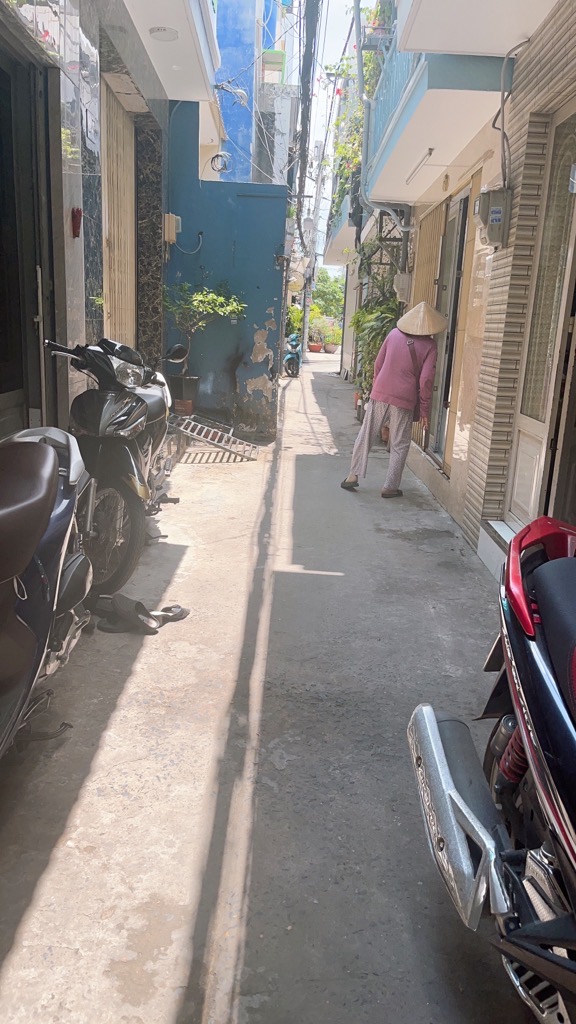 HOT, HOT, CẦN BÁN GẤP NHÀ ĐƯỜNG ĐÔNG HỒ [P4, Q8] DT: 22 M2( 3.5X 7M) CHỈ 2.7 TỶ - Ảnh 2