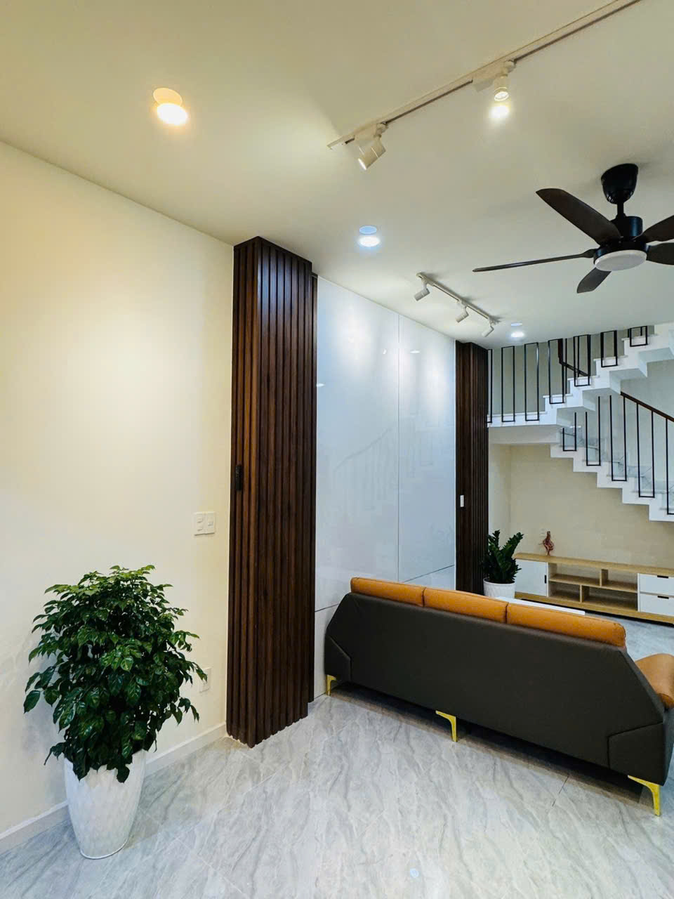 CĂN VILLA MINI TẠI TÂN SƠN NHÌ – Q.TÂN PHÚ- ÔTÔ TỚI NHÀ. <br>chỉ: hơn 5 TỶ tl CHỦ - Ảnh 1