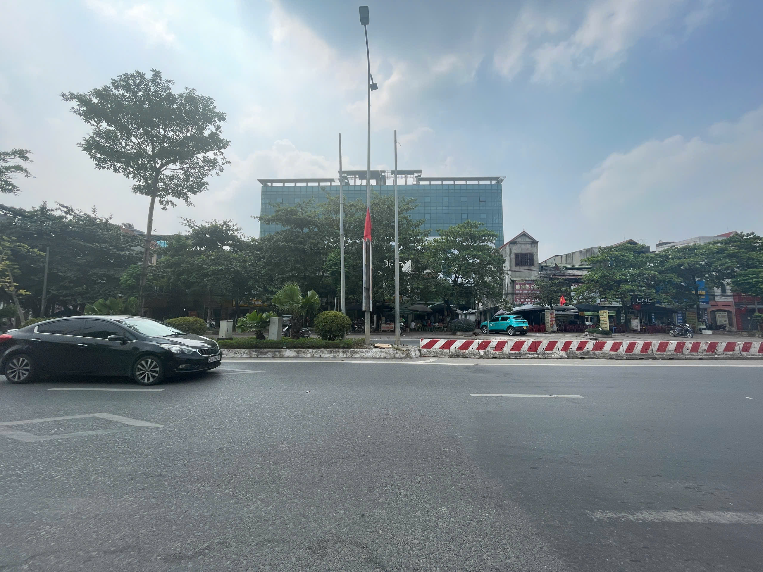 CHUYỂN NHƯỢNG ĐẤT DỰ ÁN ĐÃ CÓ SẴN TÒA NHÀ 7 TẦNG TẠI TT PHÙNG, ĐAN PHƯỢNG - Ảnh 3